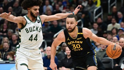 库里38分里程碑之夜 巴特勒20+9+6勇士轻取雄鹿