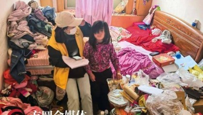 同居男友虐待5岁女儿，亲妈知情不报，居委会主任发现后强制报告！