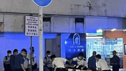 “一男子疑用24cm厨房刀杀妻儿3人后跳楼”，香港荃湾悦来酒店命案细节曝光