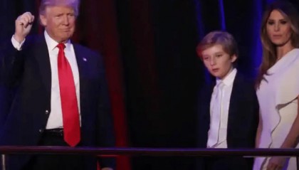 加州这回硬气了？22州发声力挺，美军接到命令，为总统铲除异己