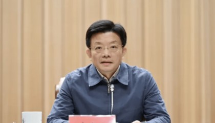 时光辉，赴任内蒙古