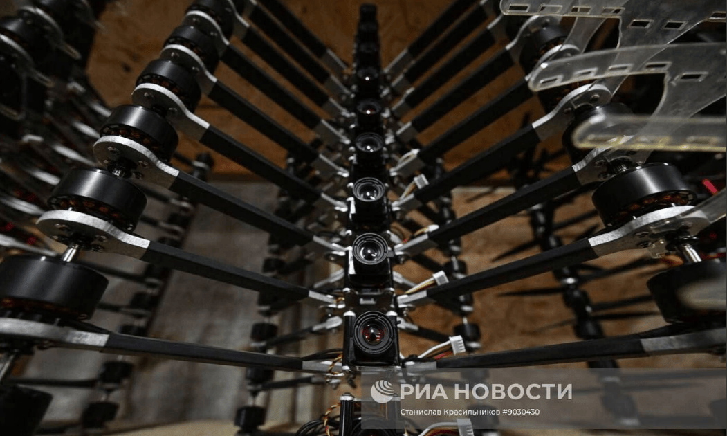 乌克兰绝望溃败,俄军包围战略奏效!300名敢死队攻占红军城,泽连斯基却在声称“胜利”